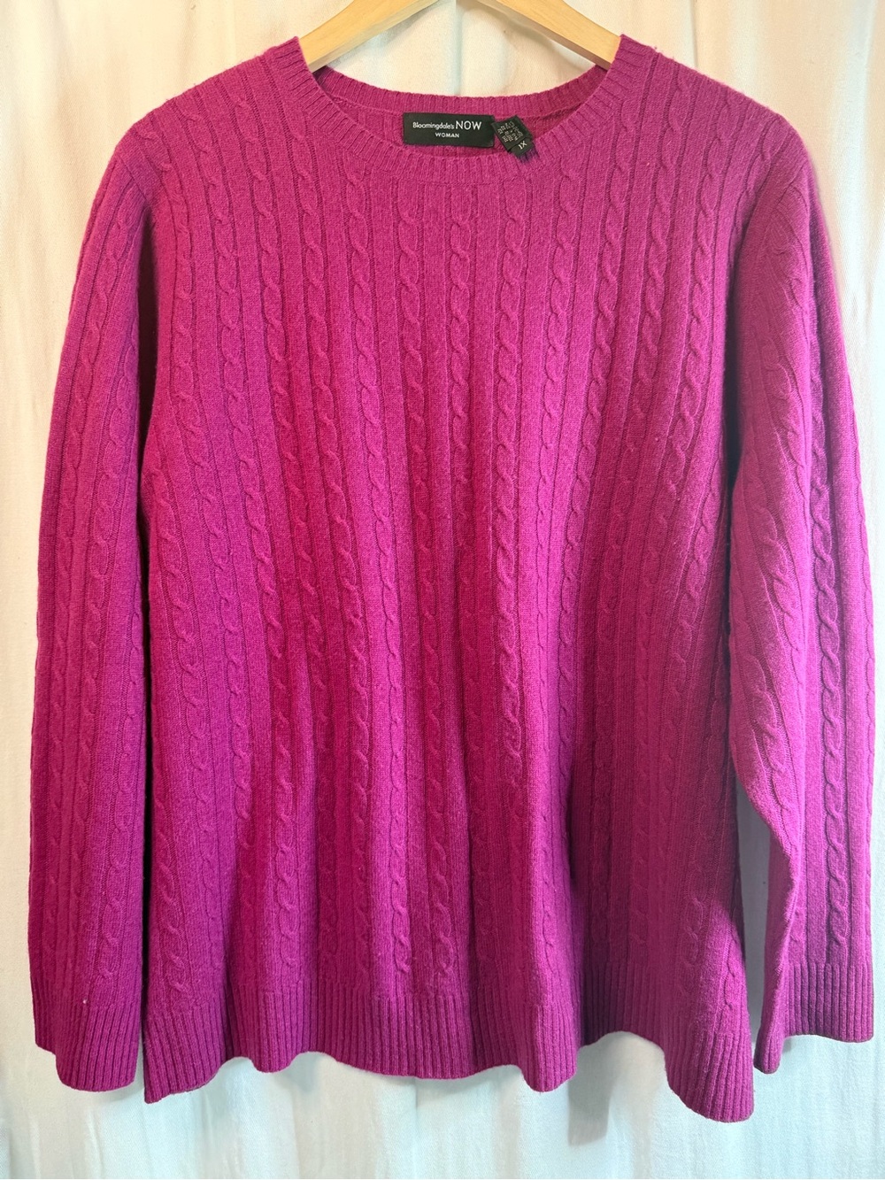 🩷Bloomingdale's Cable Knit Cashmere Sweater - Fuchsia 🩷